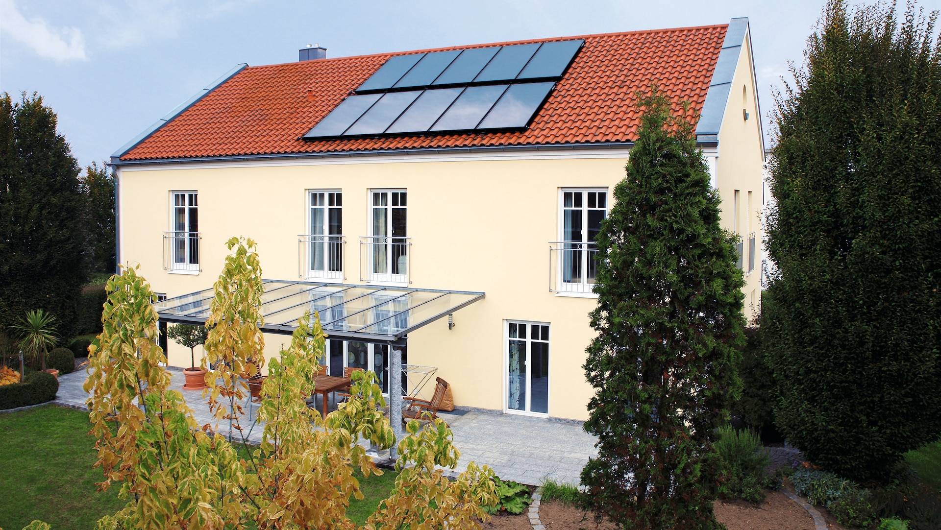 Vitosol – solar collectors for solar thermal | Viessmann